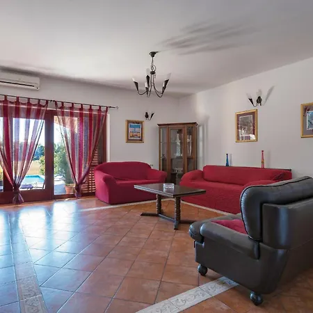 Lovely In Pula With Kitchen Premantura